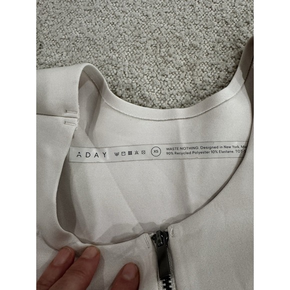 ADAY Waste Nothing Ivory Pale Gray Zipper Short Sleeve Vegan Jacket Size S XS - Picture 7 of 8